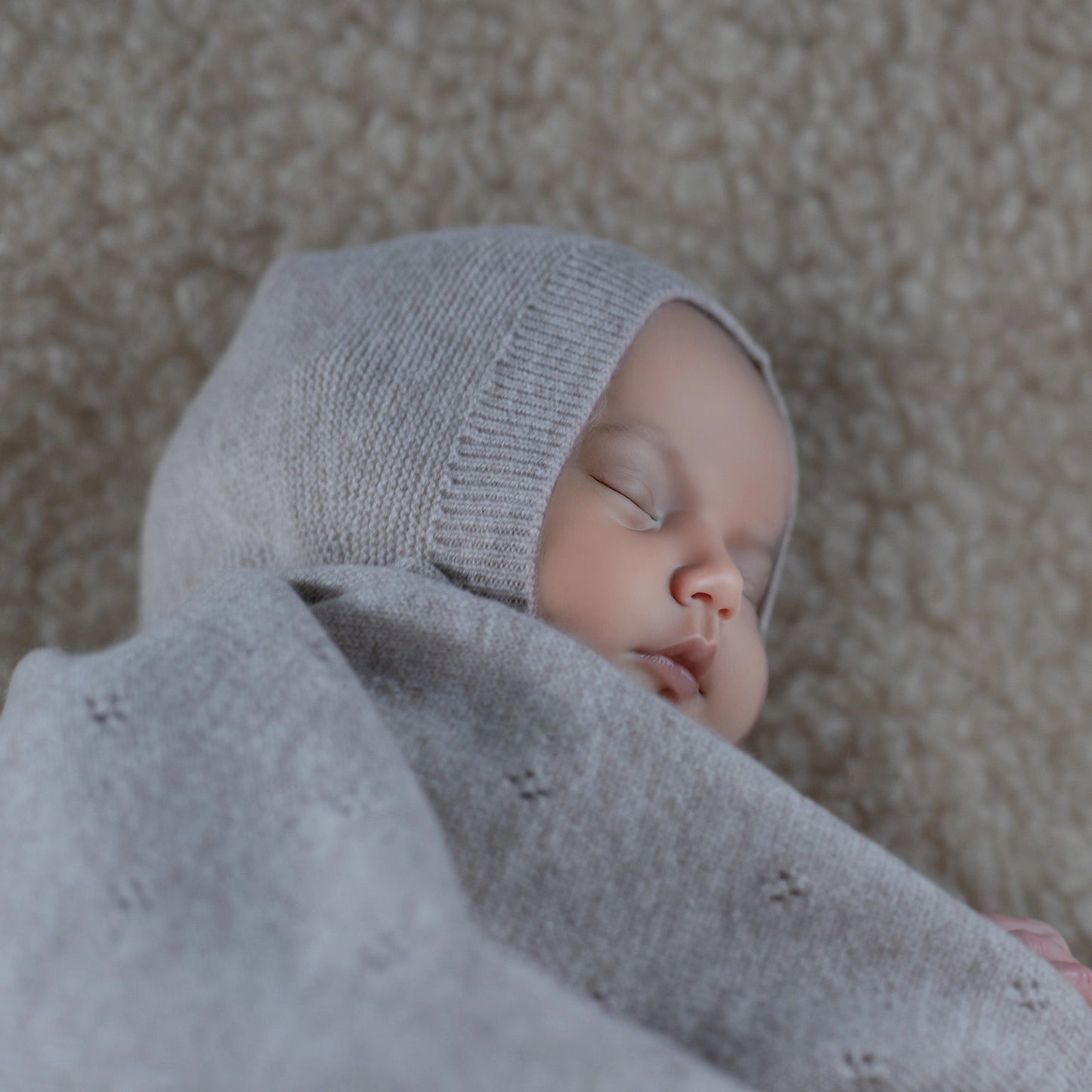 Babystrickmütze Garlic, 100% Merinowolle