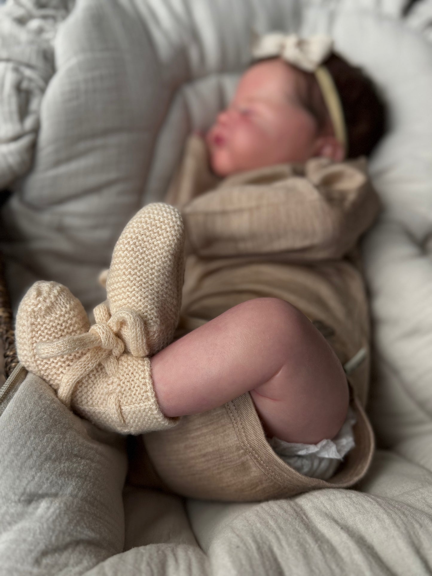 Babyschuhe aus 100% Merinowolle in oat