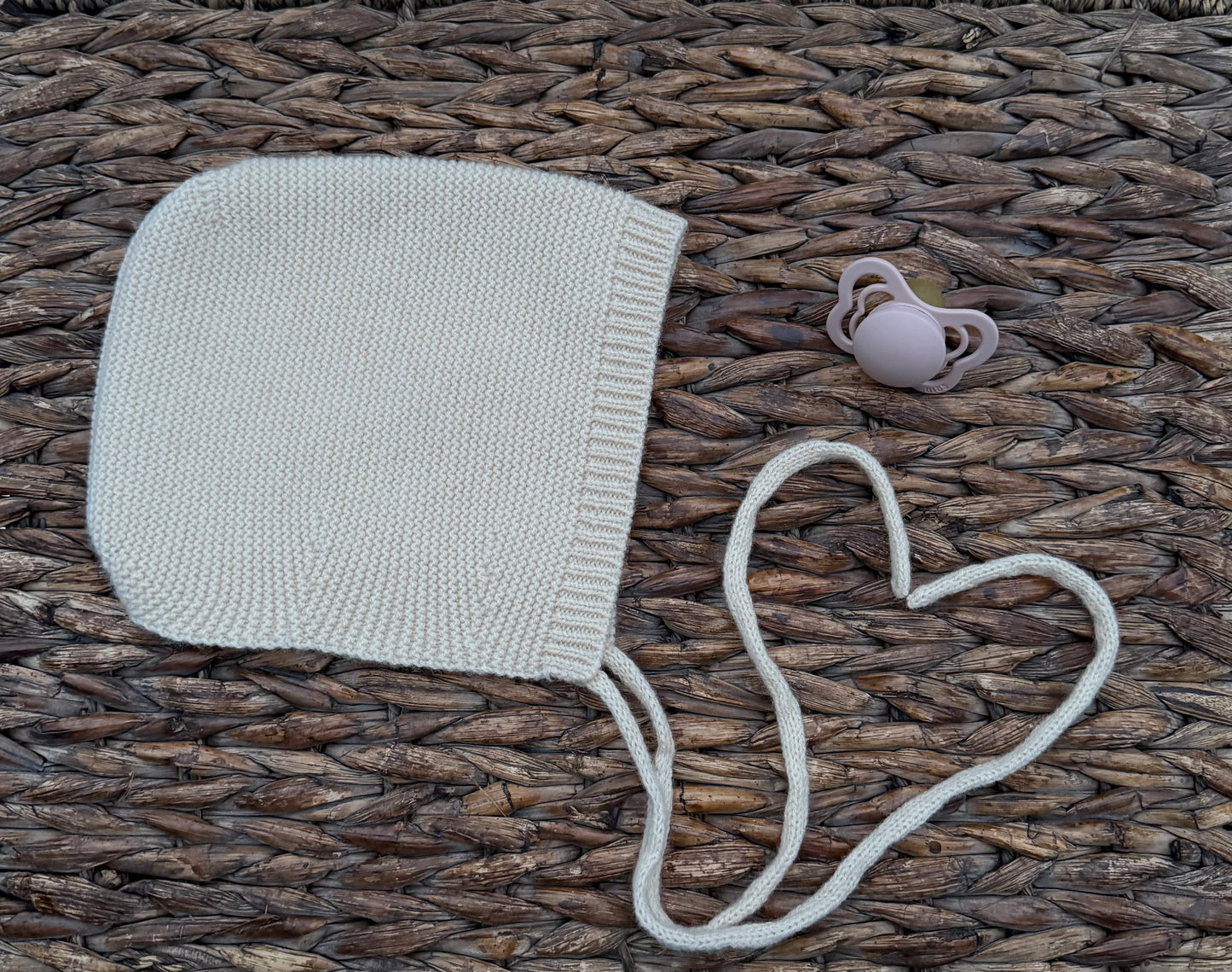 Babymütze in oat aus 100% Merinowolle