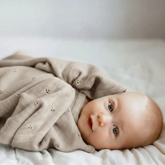 Babydecke aus 100% Merinowolle in taupe