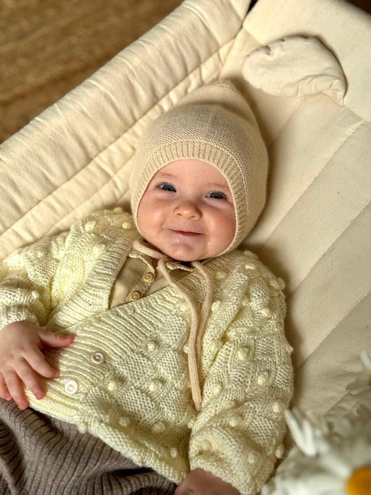 Babymütze in oat aus 100% Merinowolle